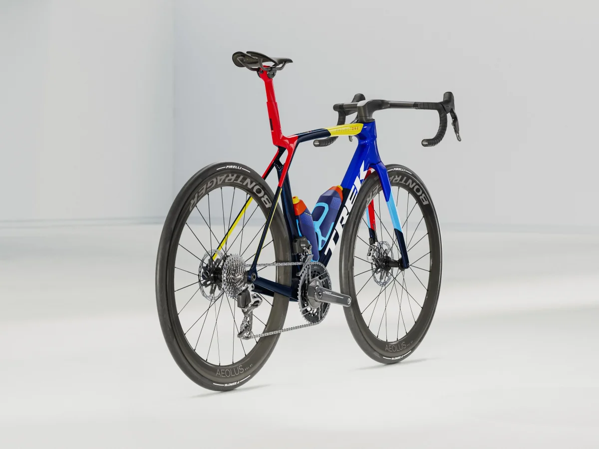 Madone SLR 9 AXS Gen 8 - Team Replica - Billede 3